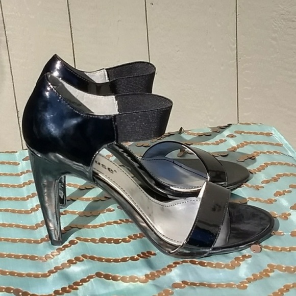 Dollhouse Black Patent Leather Stiletto Heels GUC - Picture 1 of 8